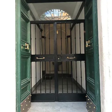 Pantheon Luxury Apartment