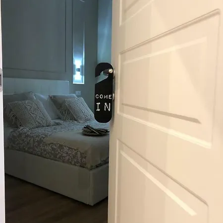 Pantheon Luxury Апартаменты