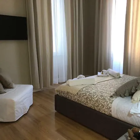 Pantheon Luxury דירה *